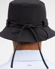 Carica l&#39;immagine nel visualizzatore di Gallery, JACQUEMUS cappello da pescatore con fiocco
