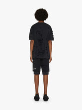 Carica l&#39;immagine nel visualizzatore di Gallery, GIVENCHY t-shirt oversize  in cotone effetto destroyed Spring/Summer 2024
