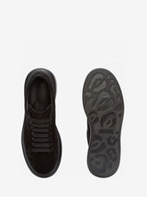 Carica l&#39;immagine nel visualizzatore di Gallery, Alexander McQueen Sneaker Oversize da Uomo in Nero
