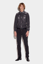 Carica l&#39;immagine nel visualizzatore di Gallery, GARMENT DYED COOL GUY JEANS DSQUARED2 NEW COLLECTION FW22/23
